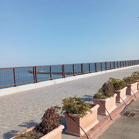 Faleza Breeze Reyna Apartment Constanta